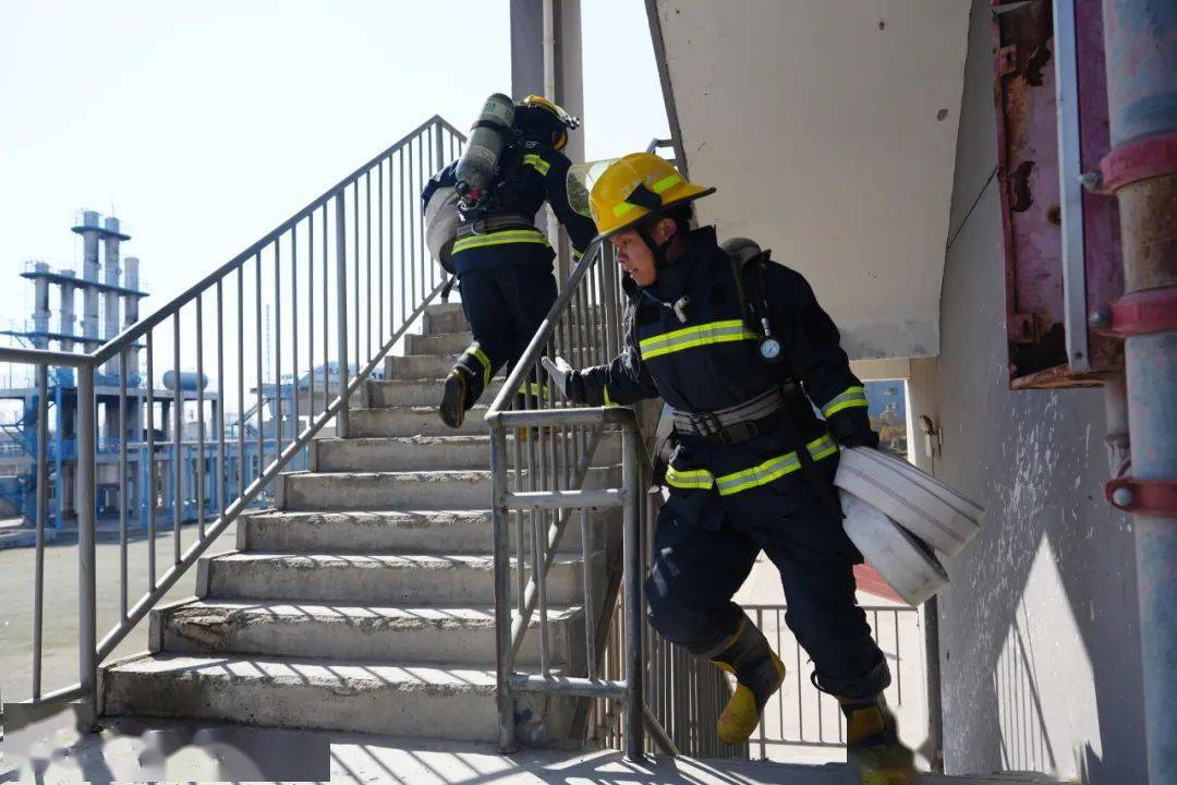 包含射击总决赛，滇池闪电队与北城玄武队读秒扳平，体能对抗拉满！韧性与执行并存的词条-爱游戏手机版