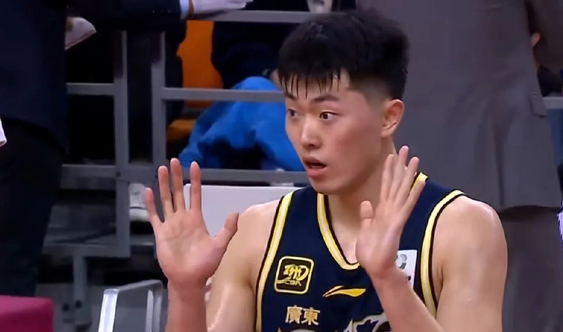关于篮球夜战：中原灰熊队逆转岭南貔貅队，主帅临场妙招教练团队居功至伟的信息-爱游戏全站